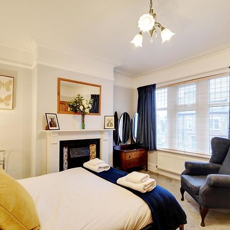 Spacious Victorian Townhouse Near Hcc With Off Street Parking Гаррогейт Екстер'єр фото