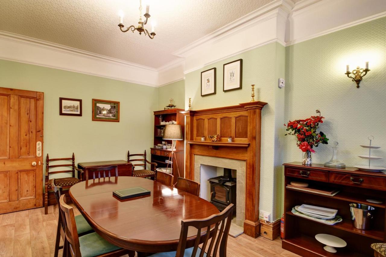 Spacious Victorian Townhouse Near Hcc With Off Street Parking Гаррогейт Екстер'єр фото
